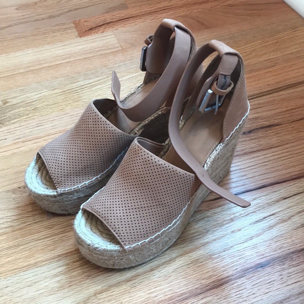 Marc Fisher Adalyn Wedges